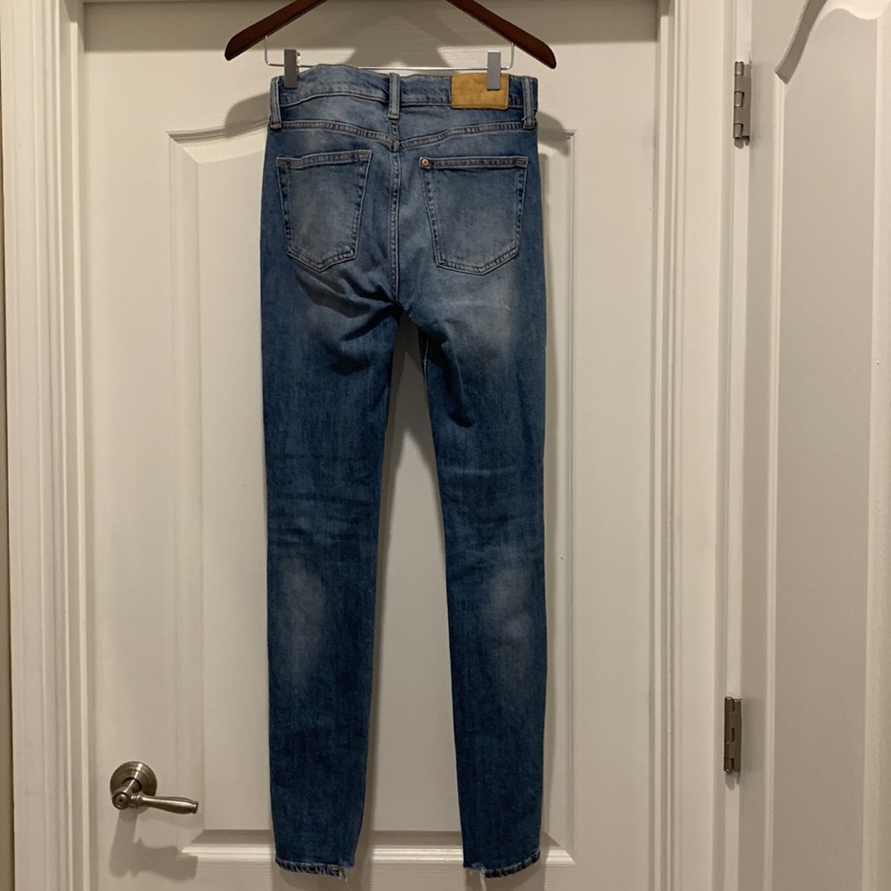 H&M men’s ripped skinny jeans with button front size 28 - Picture 2 of 3